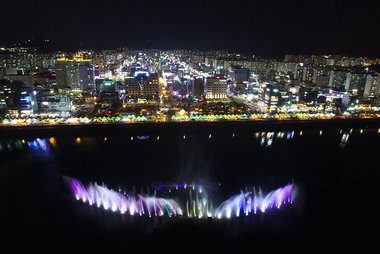 평화광장과 춤추는바다분수