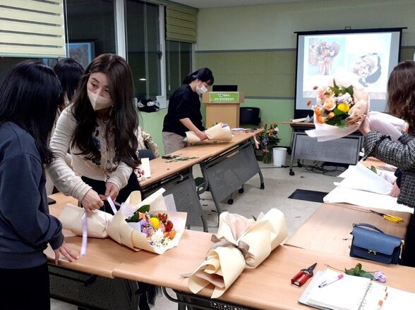 11월 목포청년 문화클럽 : 꽃으로 전하는 치유와 감동