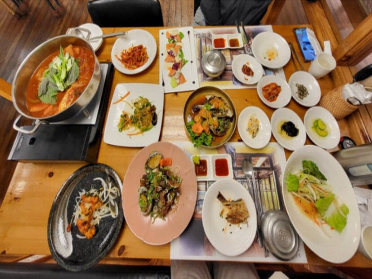 명인집 전경