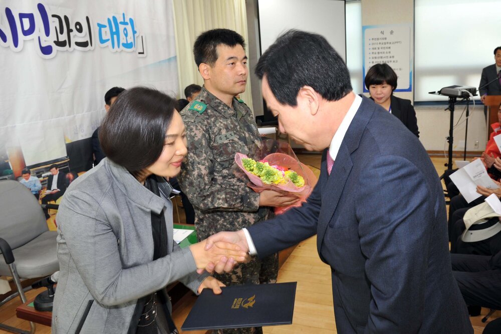 2015시정보고회및시민과의대화02(2015,3,26,이로동주민센터).jpg