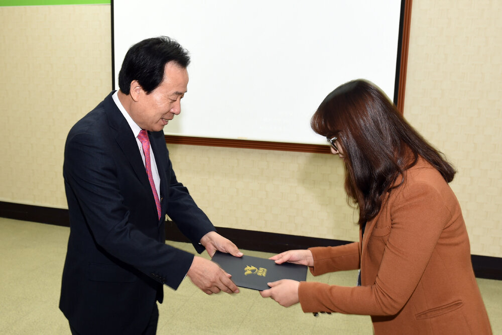 목포시건강가정지원센터사업보고의날01(2015,12,8,목포대도서문화연구원).jpg