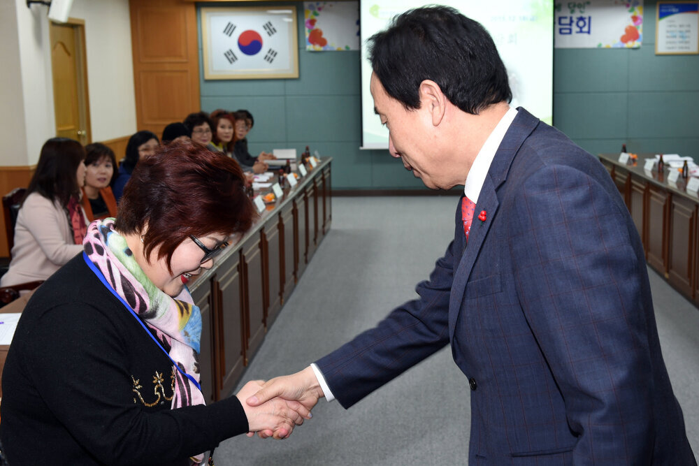 목포시주부명예기자간담회02(2015,12,18,상황실).jpg