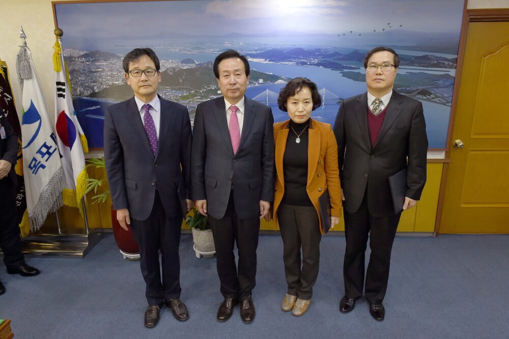 2016,1,15일자서기관승진임용장교07(2016,1,11,시장실).jpg